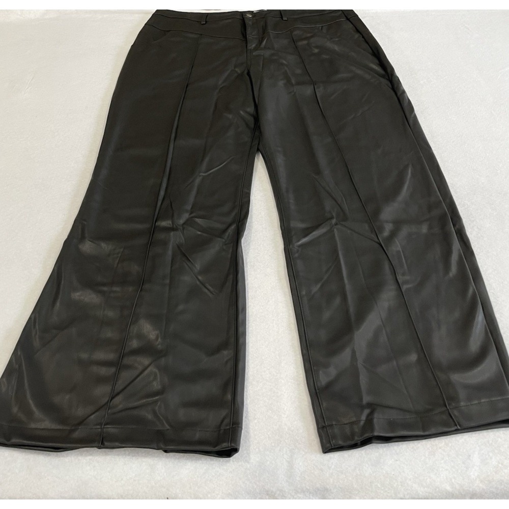Pretty Little Thing Plus Black Faux Leather Seam Detail Wide Leg Trouser US‎ 20